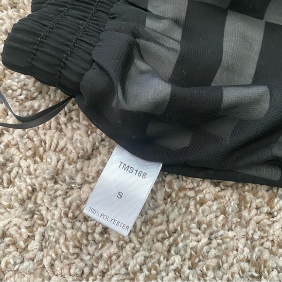 THML Striped Shorts with Hem Detail Size Small Black / White - Picture 10 of 13